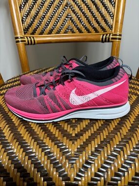 Nike Flyknit Trainer+ Trainer Pink Flash 532984-611 Men’s 9.5